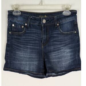 Indigo Rein shorts Sz 7/27Med rinse .wiskers can be cut or rolled Waist Meas 29"